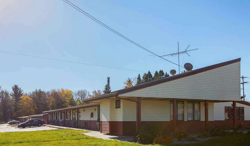 Arborgate Inn (Days Inn, Rodeway Inn) - Web Listing (newer photo)